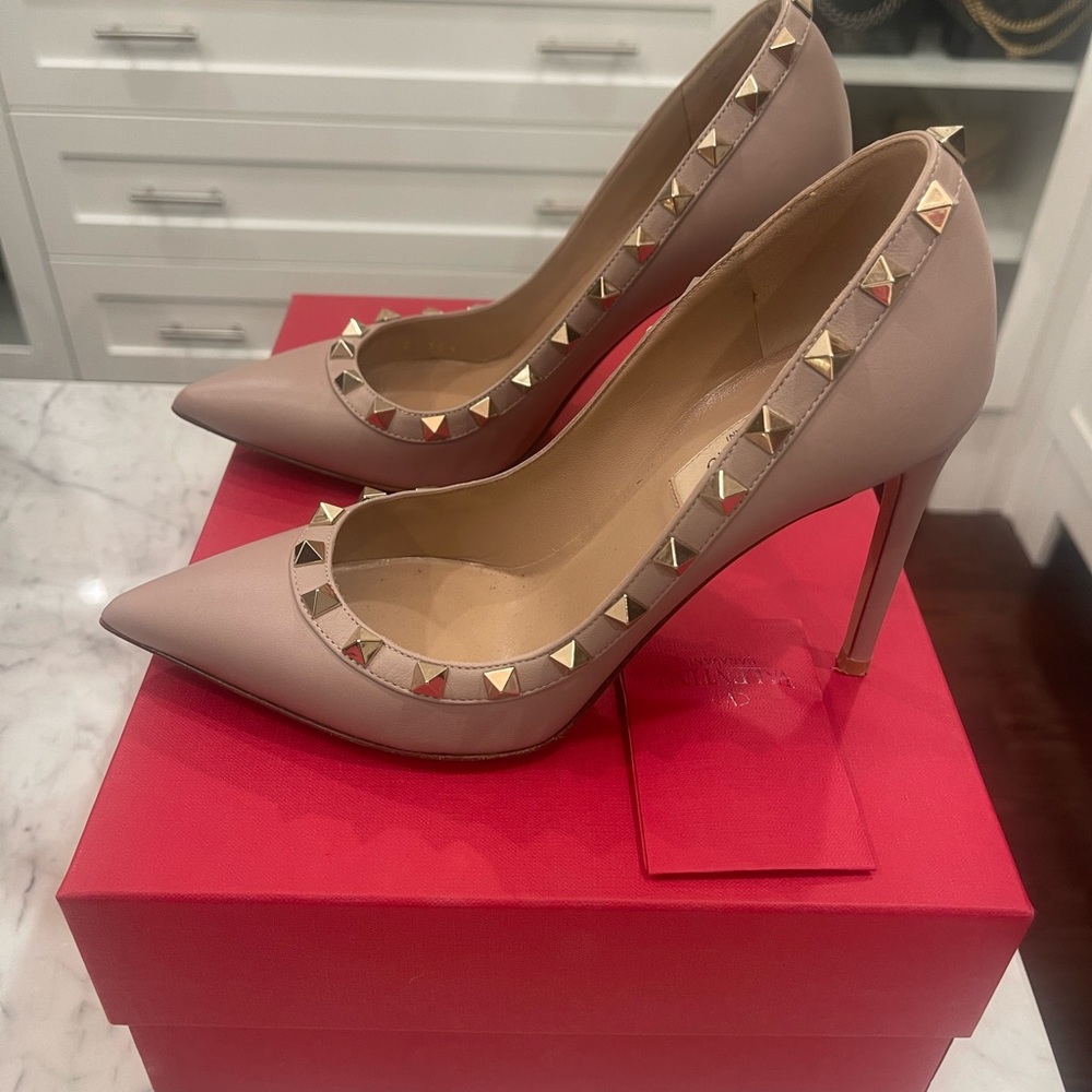 Valentino Rockstud Pumps Poudre Nude Size 35.5 - Picture 6 of 6